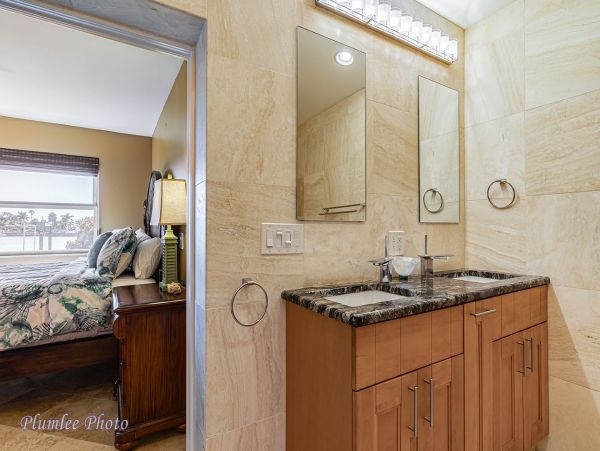Waterfront Four Bedroom Vacation Home in Indian Rocks