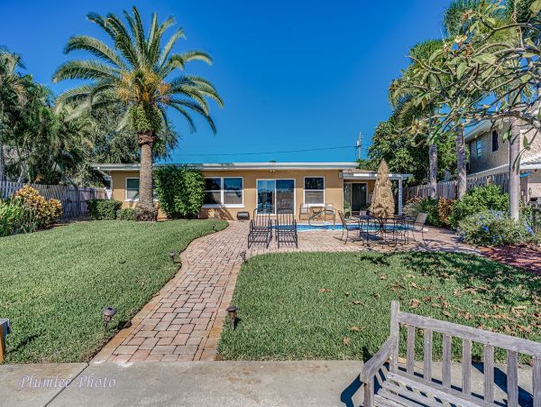 Waterfront Four Bedroom Vacation Home in Indian Rocks