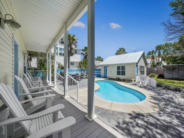 Destin Three Min Walk to the Beach Pool House & Guest House