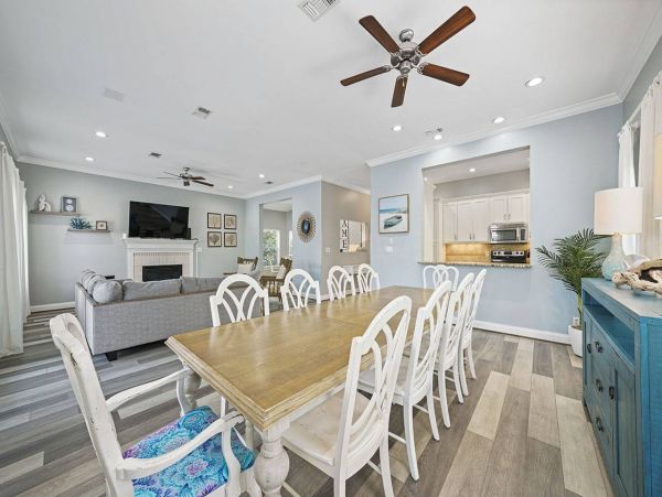 Destin Three Min Walk to the Beach Pool House & Guest House
