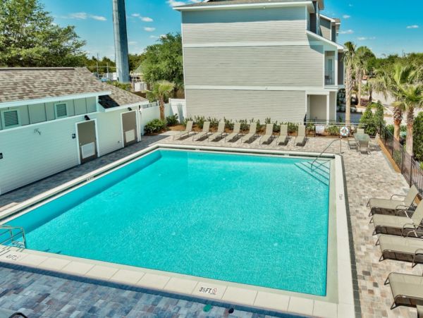 Gorgeous Miramar Beach Vacation Home Short Walk to Beach