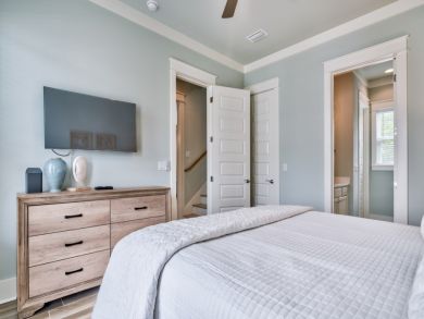 Luxury Four Bedroom Home in Miramar Beach Sleeps 14 Guests