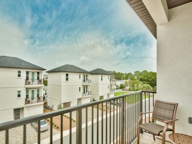 Luxury Four Bedroom Home in Miramar Beach Sleeps 14 Guests
