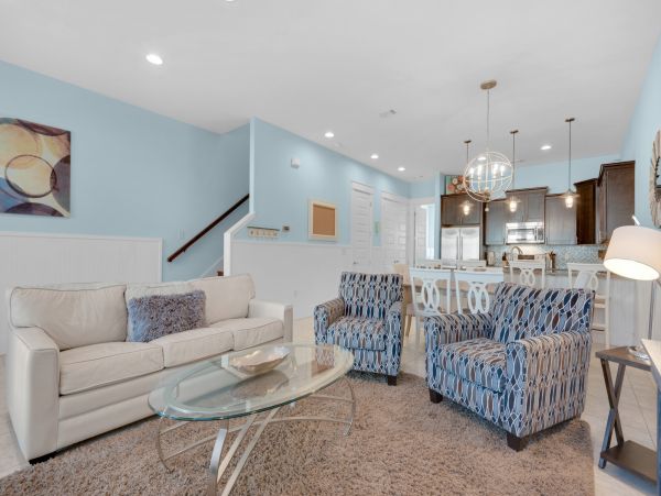 Six Bedroom Vacation Rental Home in Miramar Beach Sleeps 16
