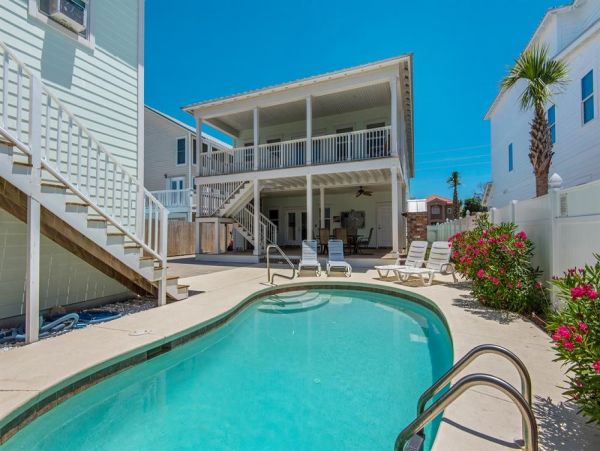 Luxury Four Bedroom Vacation Beach Home in Destin