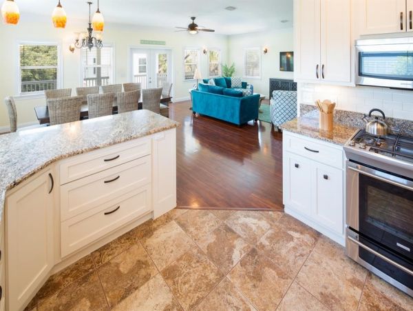 Luxury Four Bedroom Vacation Beach Home in Destin