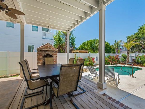 Luxury Four Bedroom Vacation Beach Home in Destin