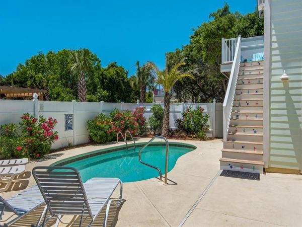Luxury Four Bedroom Vacation Beach Home in Destin