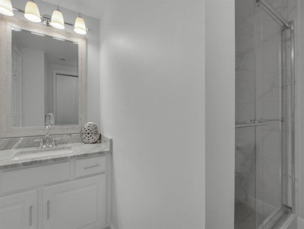 Destin 3 Bedroom Condo with Gulf View & Balcony