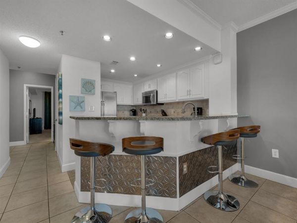 Destin 3 Bedroom Condo with Gulf View & Balcony