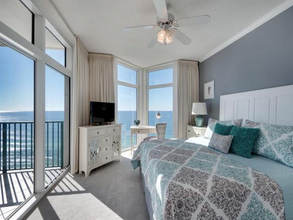 Destin 3 Bedroom Condo with Gulf View & Balcony