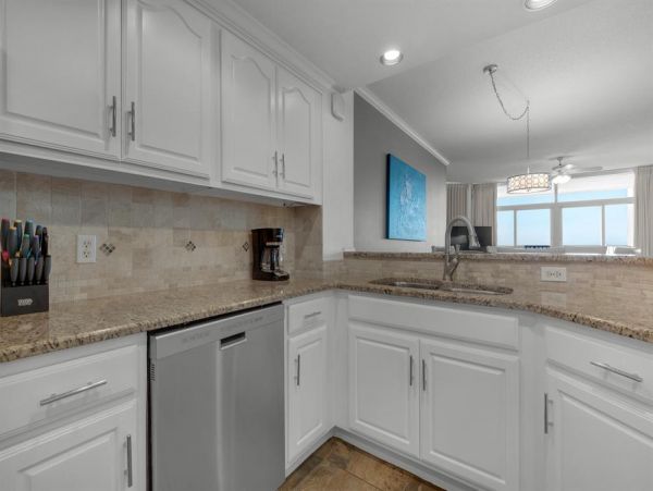 Destin 3 Bedroom Condo with Gulf View & Balcony