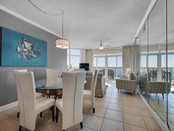 Destin 3 Bedroom Condo with Gulf View & Balcony