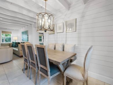 Luxury Destin Vacation Home & Carriage House Sleeps 10