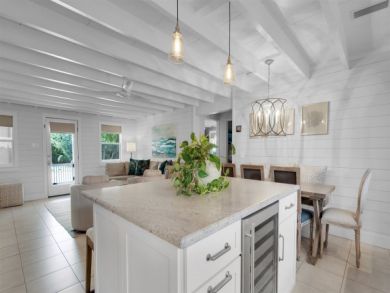 Luxury Destin Vacation Home & Carriage House Sleeps 10