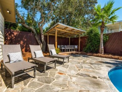 Luxury Destin Vacation Home & Carriage House Sleeps 10