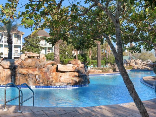 Luxury Beach Retreat in Crystal Beach - 3 King Suites & Lagoon Pool