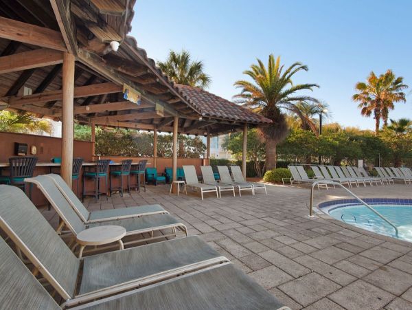 Luxury Beach Retreat in Crystal Beach - 3 King Suites & Lagoon Pool