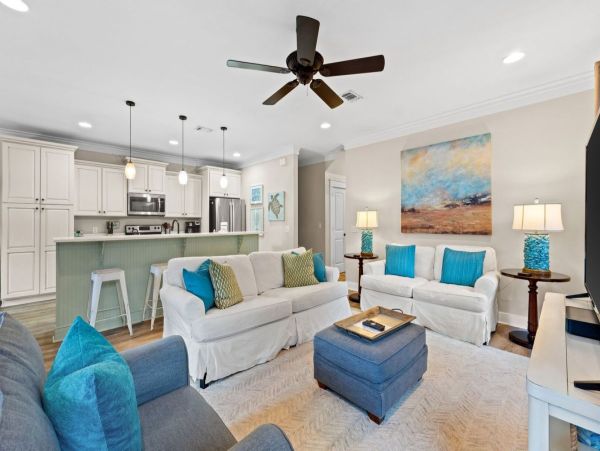 Luxury Beach Retreat in Crystal Beach - 3 King Suites & Lagoon Pool