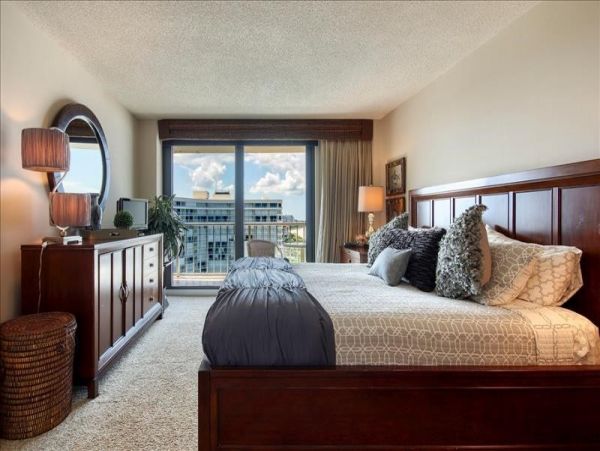 Marco Island Pool Condo Sleeps Six Guests