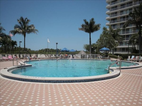 Marco Island Pool Condo Sleeps Six Guests