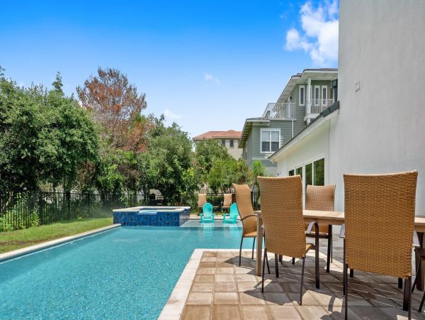 Destin Luxury Vacation Rental Home Four Bedrooms