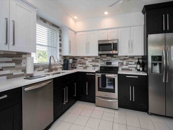Naples Luxury Vacation Rental 3 Bedrooms Sleeps Six Guests