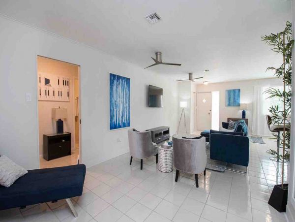 Naples Luxury Vacation Rental 3 Bedrooms Sleeps Six Guests