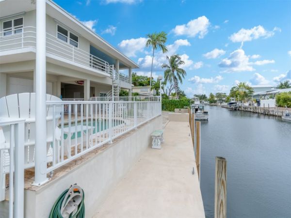 Canal Front 4 Bedroom Vacation Home in Marathon