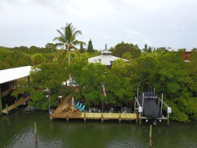 Three Bedroom Bay View Vacation Home in Manasota
