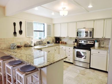 Three Bedroom Bay View Vacation Home in Manasota