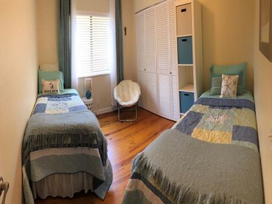 Three Bedroom Bay View Vacation Home in Manasota