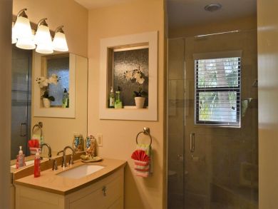 Three Bedroom Bay View Vacation Home in Manasota