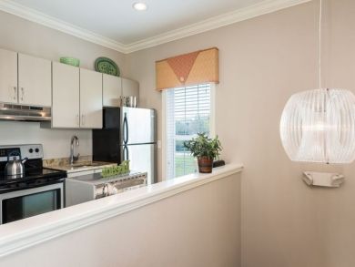 Fantastic Vacation Villa Main and Guest House  Sleeps 16