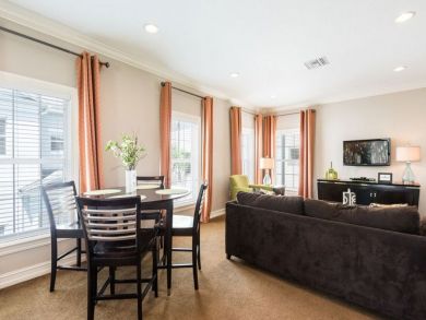 Fantastic Vacation Villa Main and Guest House  Sleeps 16