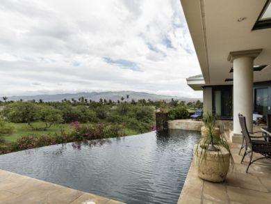 Golf Course Views Three Bedroom Vacation Home on Big Island