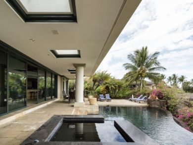 Golf Course Views Three Bedroom Vacation Home on Big Island