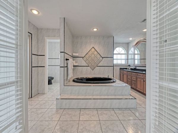 Marathon Vacation Home 5 Bedroom Sleeps Twelve Guests
