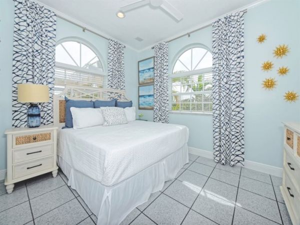Marathon Vacation Home 5 Bedroom Sleeps Twelve Guests