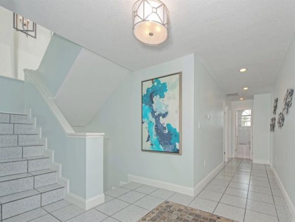 Marathon Vacation Home 5 Bedroom Sleeps Twelve Guests