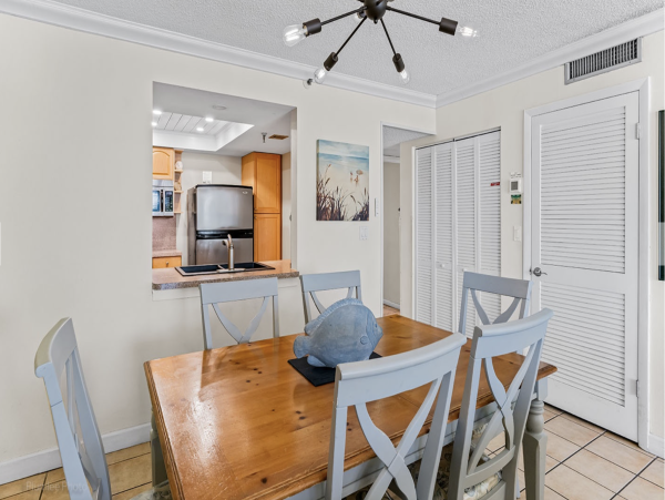Indian Shores Gulf Front 3 Bedroom Vacation Condo Sleeps 8
