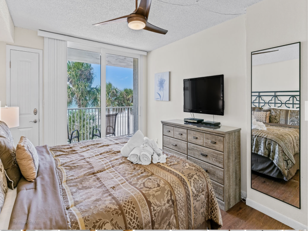 Indian Shores Gulf Front 3 Bedroom Vacation Condo Sleeps 8