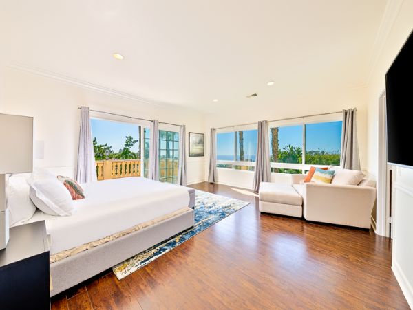 La Jolla Six Bedroom Luxury Vacation Home Sleeps 15 Guests