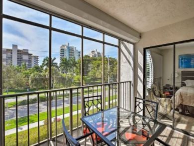 Beautiful 2 Bedroom Vacation Condo with Resort Amenities