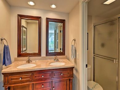 Beautiful 2 Bedroom Vacation Condo with Resort Amenities