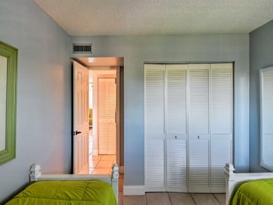 Beautiful 2 Bedroom Vacation Condo with Resort Amenities