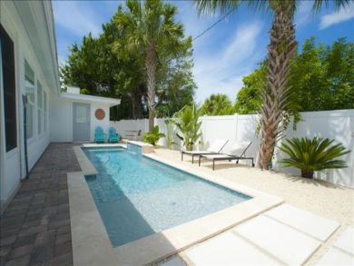 Great Vacation Home with Pool on Anna Maria Island 3 Bedroom
