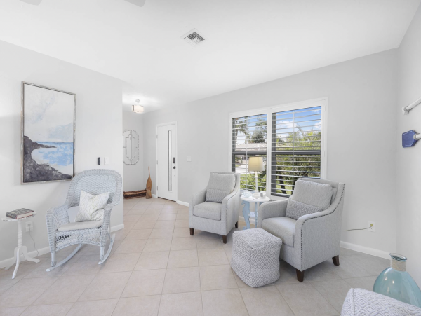 Three Bedroom Marco Island Vacation Home with Caged Pool