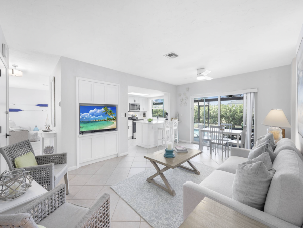 Three Bedroom Marco Island Vacation Home with Caged Pool
