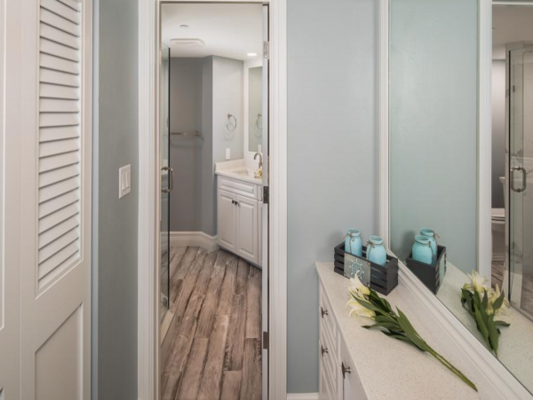 Luxury 2 Bedroom Vacation Condo Sleeps 5 Guests Oceanfront